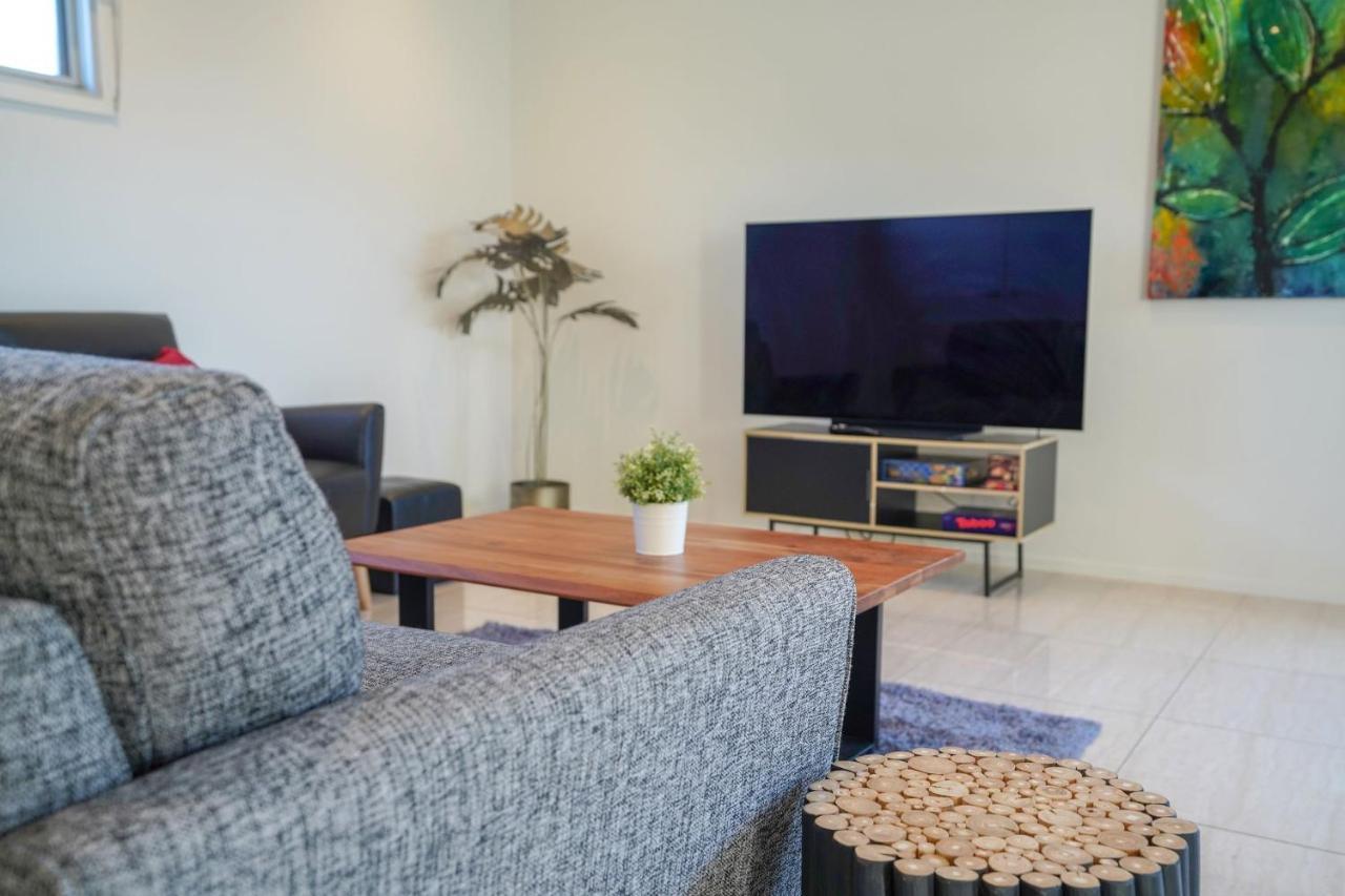 Surf Villa Уорнъмбул Екстериор снимка